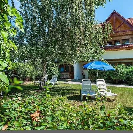 Апартаменты Alina Apartmanhaz Хевиз